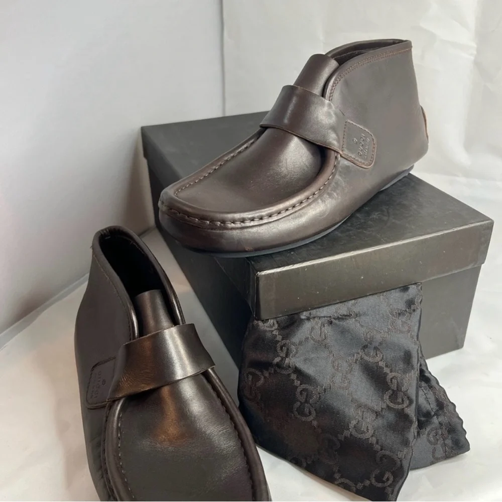 Gucci Italian Leather Loafers with Artisan Whipstitch Detail - Size 37.5 / 7.5 - Picture 2 of 11